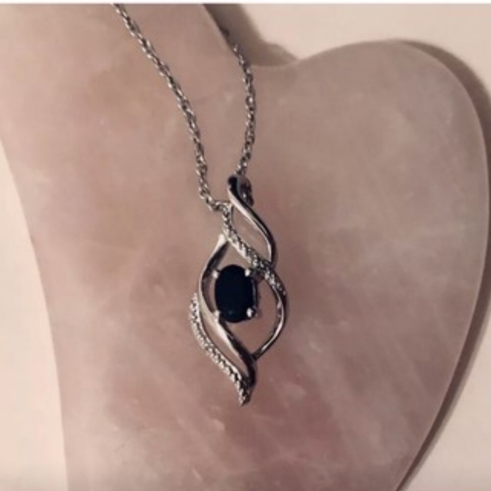 Faceted Stones Sapphire Silver Necklace